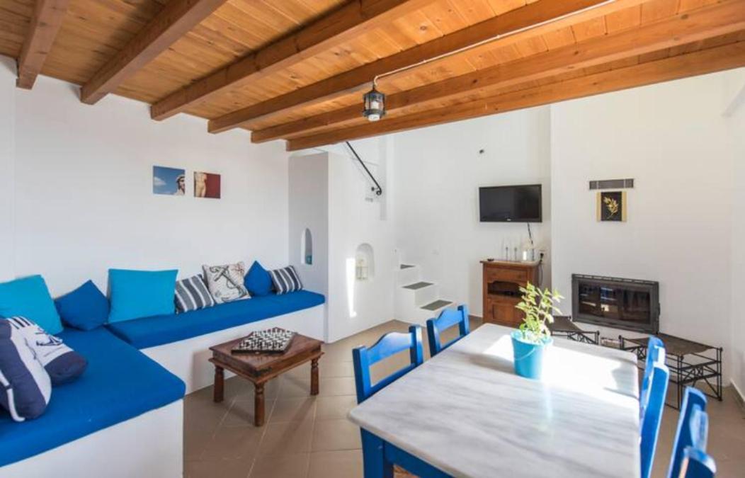 Santorini Traditional Suites Vóthon Exteriér fotografie