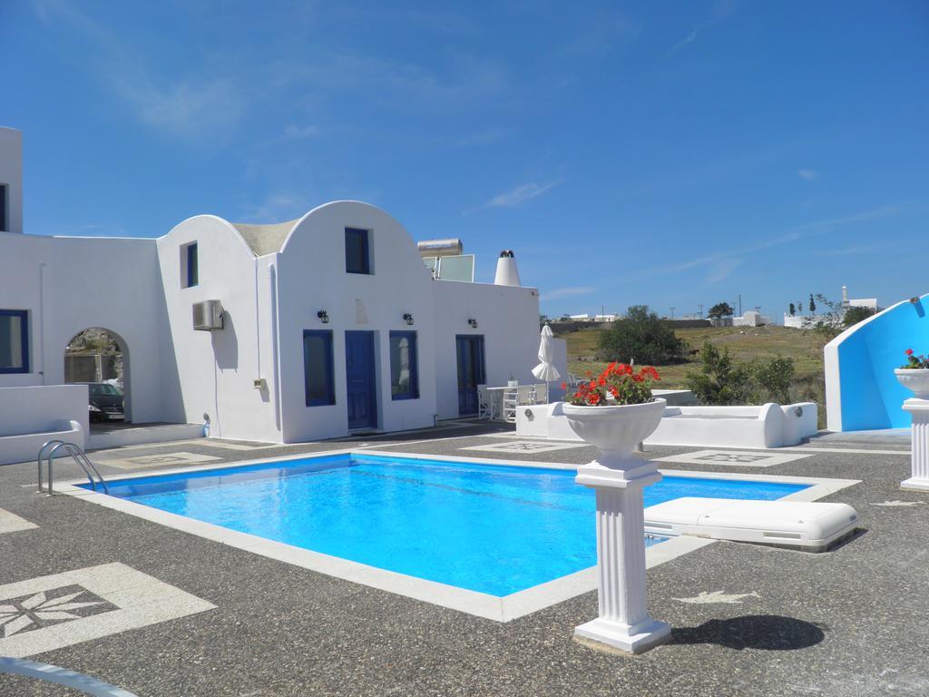 Santorini Traditional Suites Vóthon Exteriér fotografie