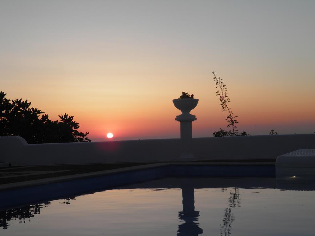 Santorini Traditional Suites Vóthon Exteriér fotografie