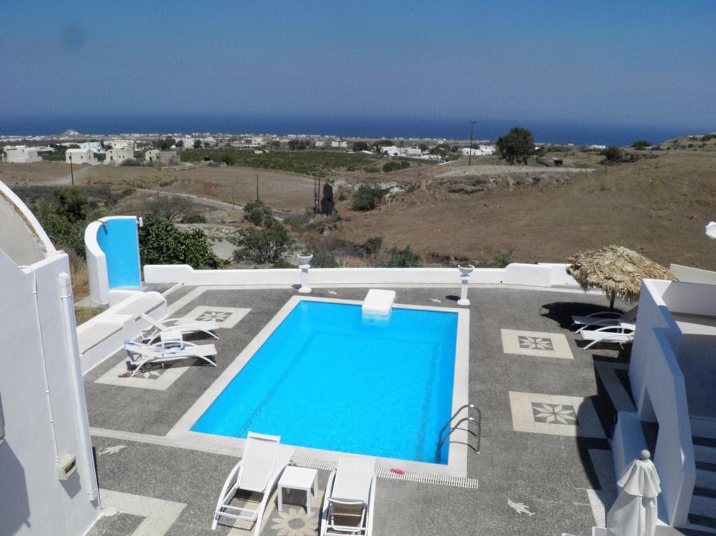 Santorini Traditional Suites Vóthon Exteriér fotografie